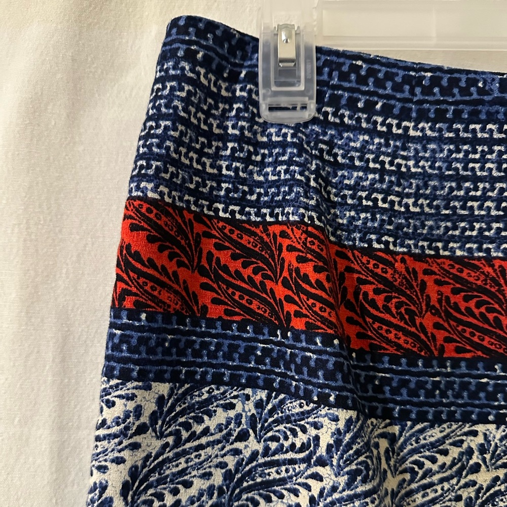 Vintage Inspired Ann Taylor Skirt – Size 4 (Small) – Red, Blue & White Pattern - Picture 3 of 9